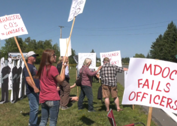 Corrections Officers walk picket line in Marquette