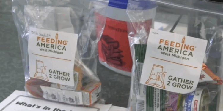 Negaunee Library giving away free food to kids