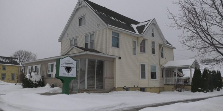 Family Crest Living is located at 400 South 10th Street.