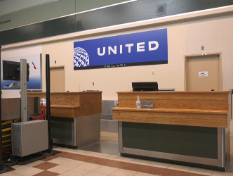 The plan was to have this ticket counter busy with travelers heading to Chicago, but unfortunately for some travelers, that plan has now been delayed.