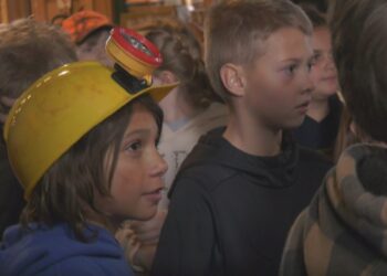 Lakeview Elementary fourth graders visit Cliffs Shaft Mining Museum