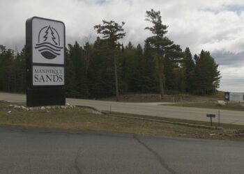 Manistique Sands welcomes guests to renovated hotel rooms, private beach