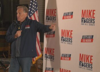 Senate candidate Mike Rogers campaigns in the Upper Peninsula