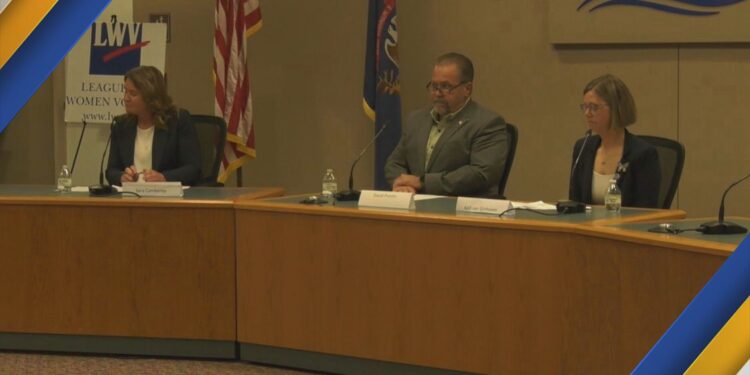 Sara Cambensy (I), Dave Prestin (R), and Kelli van Ginhoven (D)